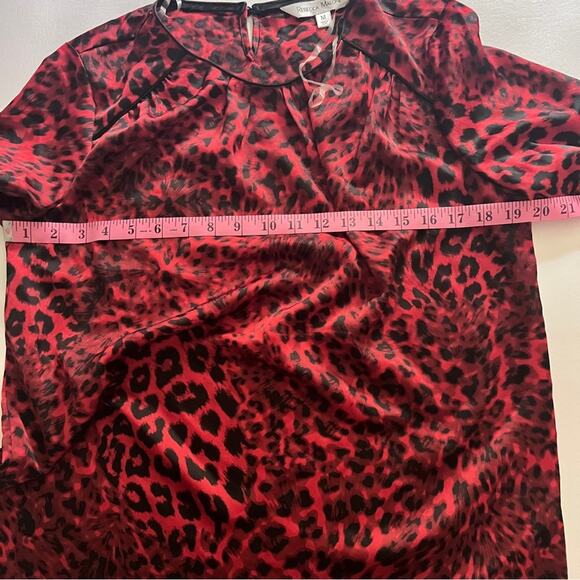 Rebecca Malone Women’s Black and Red Print Blouse
Sz M
Nwt - Picture 4 of 12